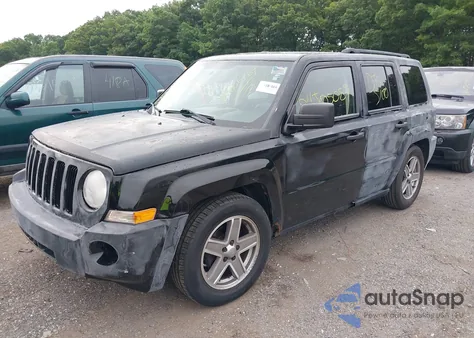 2008 Jeep Patriot Sport z USA, uszkodzony, nr VIN 1J8FF28W28D624280